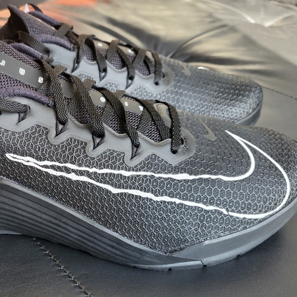 Nike Metcon 5 - Picture 2 of 8